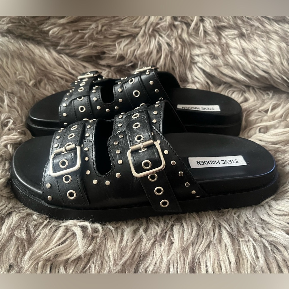 Steve Madden Black Buckle Studded Sandals